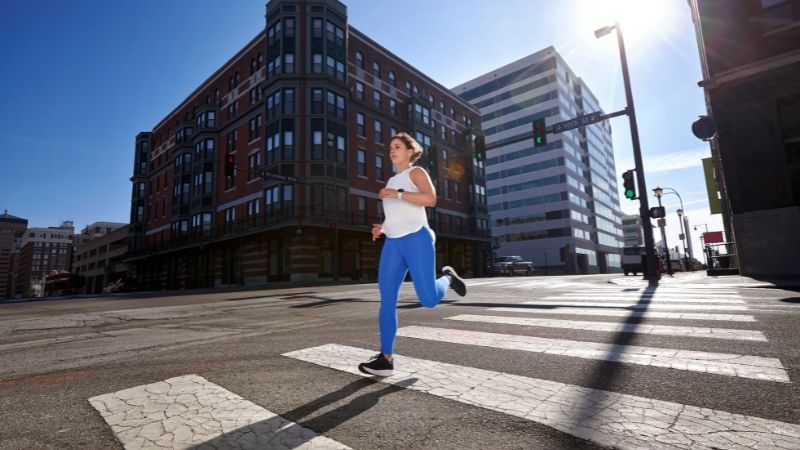 Garmin Forerunner 55 thích hợp cho người dùng nữ và nam 